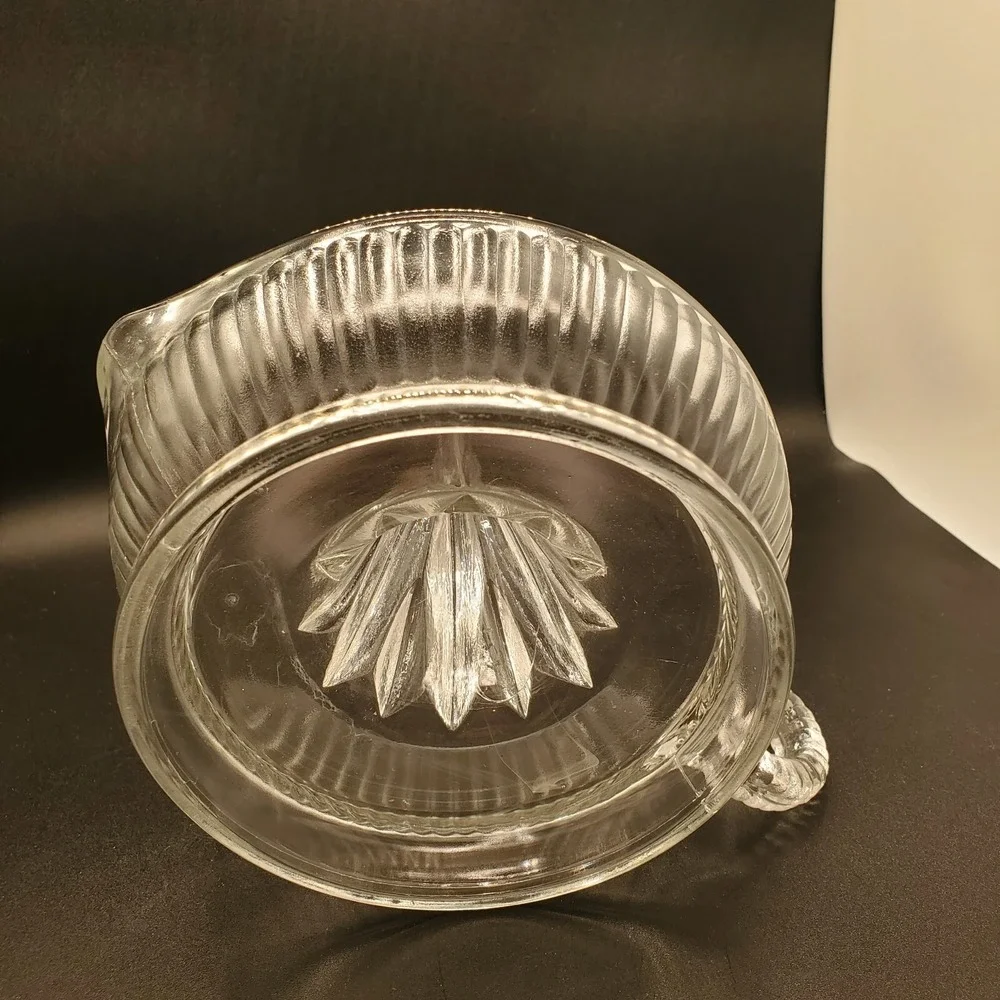 Juicer Vtg Clear Glass Reamer Ribbed Pressed Glass Orange Lemon Handle Spout 7.5